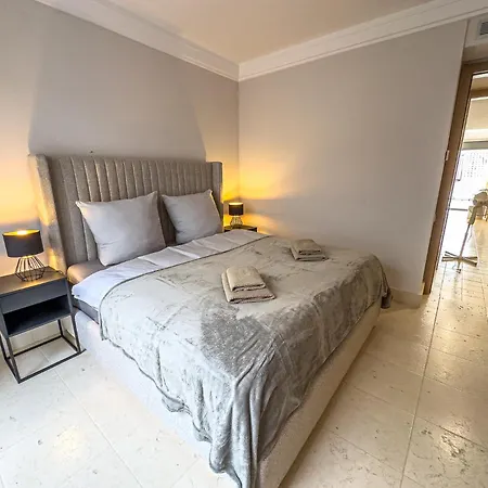 Monteros Dreams Апартаменти