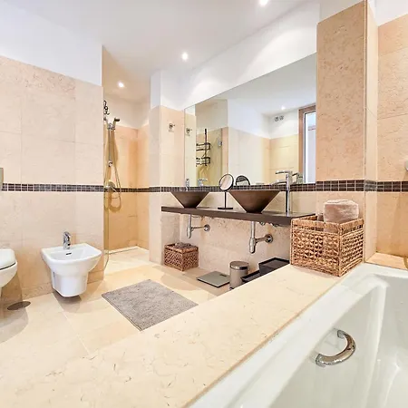 Monteros Dreams Апартаменти *